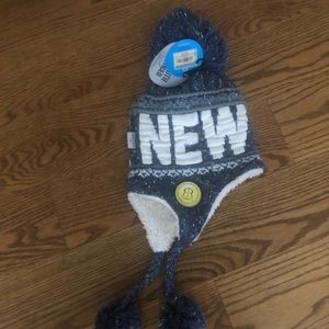 Comfy warm new New York hat